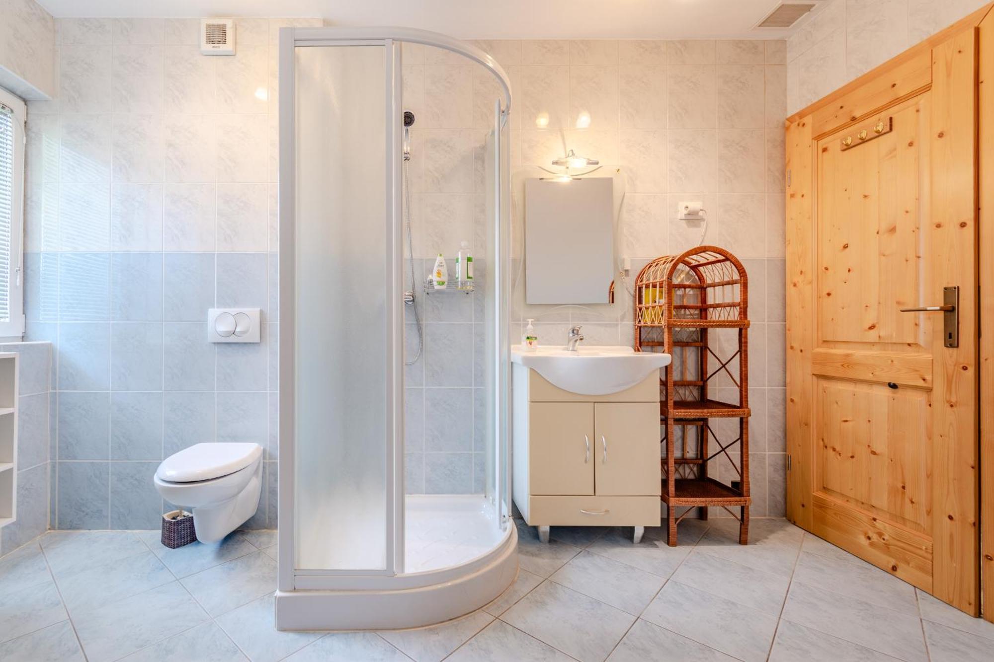 Apartment Pr' Stajercu With Free Onsite Parking Bovec Εξωτερικό φωτογραφία